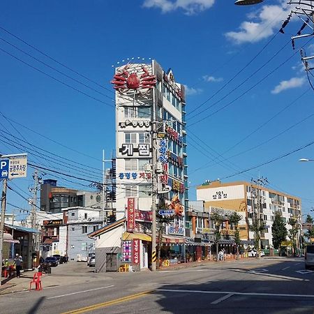 Lighthouse Beach Motel Sokcho Exterior foto